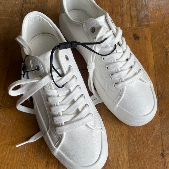 ZARA White sneakers w silver heel detail - Picture 2 of 5